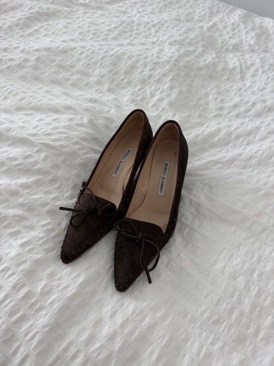 Manolo Blahnik Shoes - Manolo Blahnik Dark Brown Suede Pointed Toe Pumps with Bow